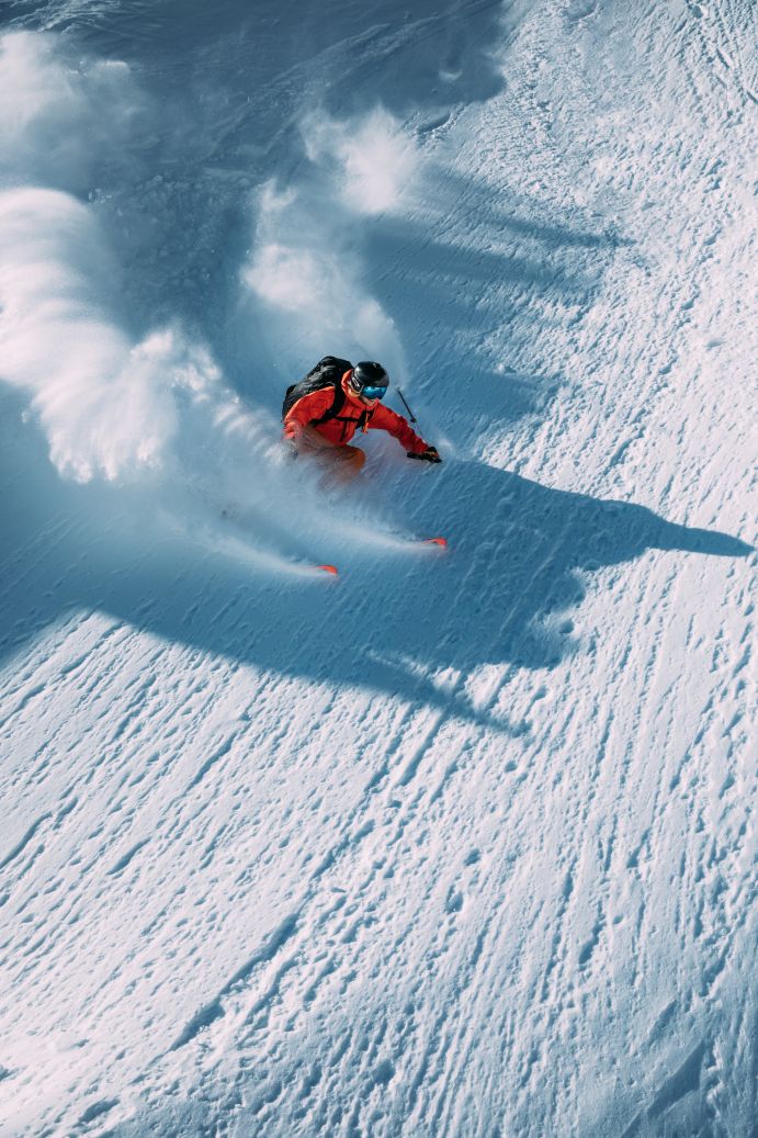 Lisa Horst downhill turn