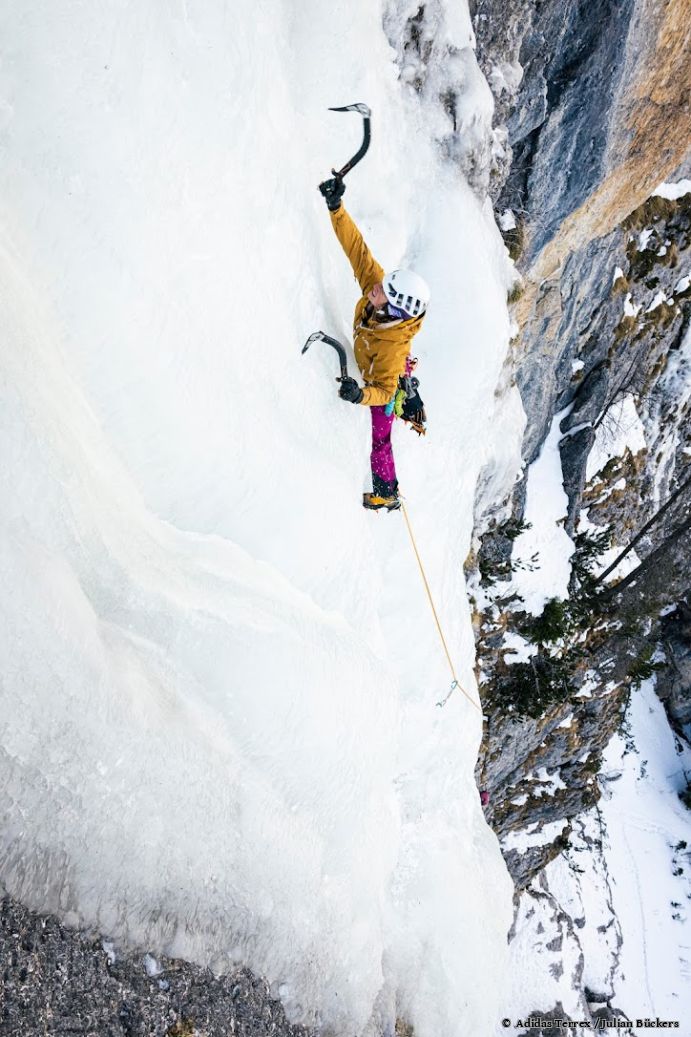 Raphaela Haug © Adidas Terrex / Julian Bückers Eisklettern